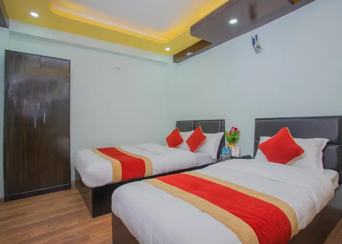 Hotel Oyo 260 Cultural 3*